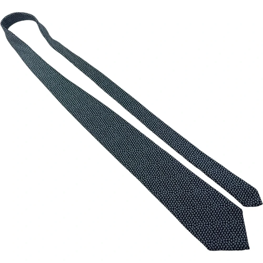 Brooks Brothers Blue & Silver Silk Stain Resistant Neck Tie Mens Size 3.5